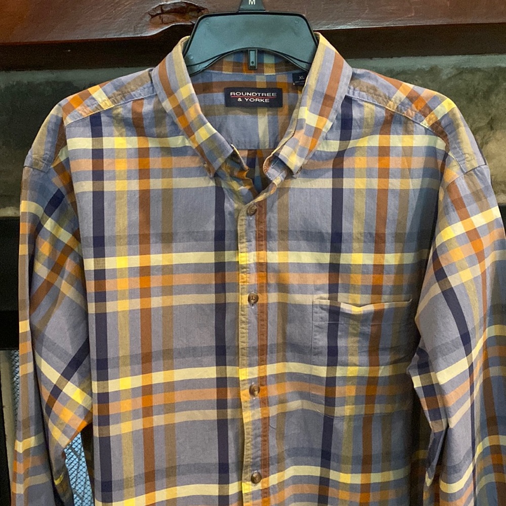 Men’s button shirt plaid